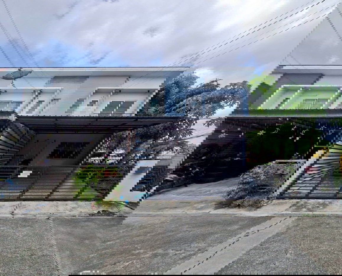 รูป ขายทาวน์เฮ้าส์ 2 ชั้น The connect 12a กิ่งแก้ว 37 พร้อมอยู่ (N.1916) - รูปที่ 1/12