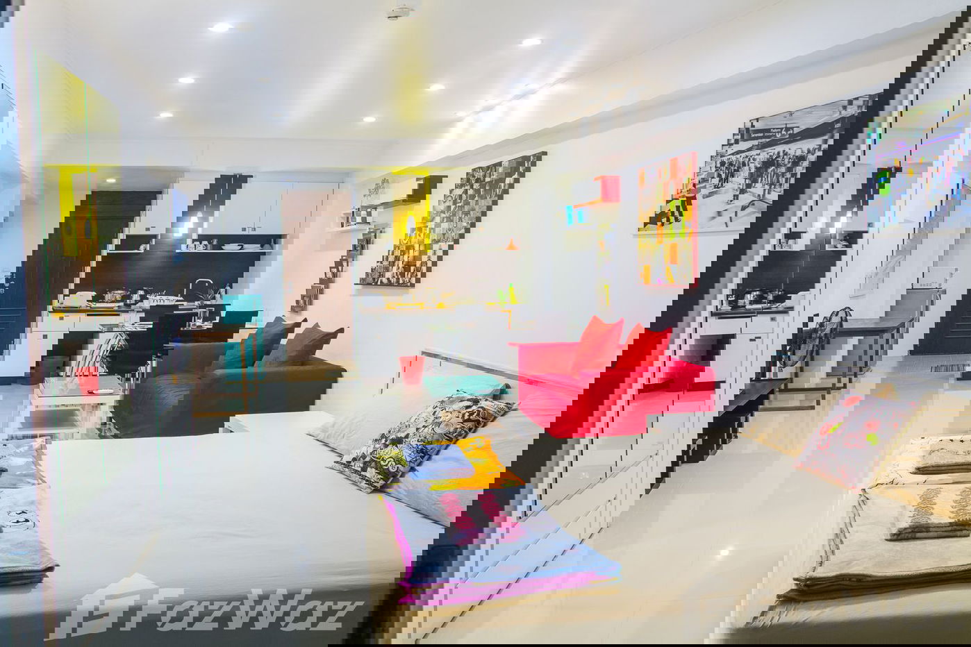 picture 30th floor Seaview, silent, pool side, 2 balconies, 2 br 1960746 - 4/16