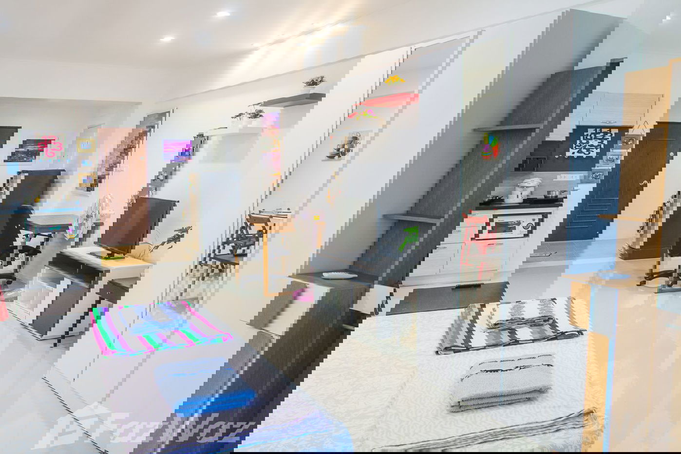 picture 30th floor Seaview, silent, pool side, 2 balconies, 2 br 1960746 - 9/16