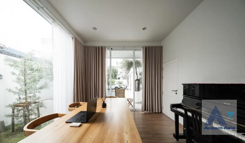 รูป 🔼🔽 AccomA 📩 Double High Ceiling,Private Swimming Pool 3 BR House in Wang Thonglang (AA44953) - รูปที่ 15/20