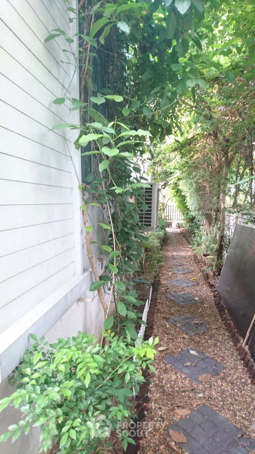 picture 3-BR House in Sai Noi (ID 2427605) - 3/4