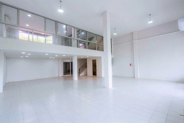 รูป เชื่อมต่อกัน 2 คูหา 3ชั้น ให้เช่าอาคารใหญ่ 4 น้ำ 41ตร.วา. บิ๊กซี เคหะร่มเกล้า 500 ม. ลาดกระบัง490ตร.ม. รร.ร่วมฤดีวิเทศศึกษา มีนบุรี3กม. - รูปที่ 2/8