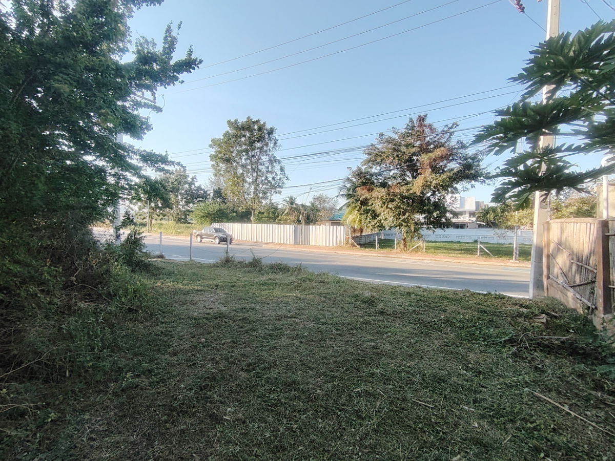 รูป ขายที่ดินแปลงหัวมุมเนื้อที่ 108.5 ตารางวา อยู่ในทำเลดี ห่างจากหาดเขากระโหลกเพียง 168 เมตร! - รูปที่ 4/9