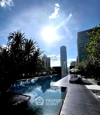 Condos for rent Market Place Nanglinchee : 3-BR Condo at The Met Sathorn near BTS Chong Nonsi (ID 2393741)
