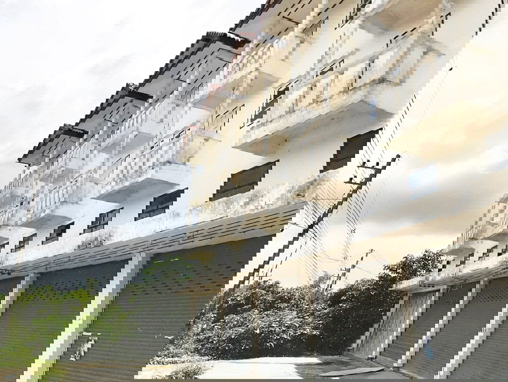 รูป Call : 064-789-4792 ขายทาวน์เฮ้าส์เชียงราย 3 ชั้นครึ่ง 2 คูหา ตีทะลุถึงกันทุกชั้น 62 ตร.วา ติดถนนศรีเวียง อำเภอเวียงชัย เชียงราย - รูปที่ 1/10