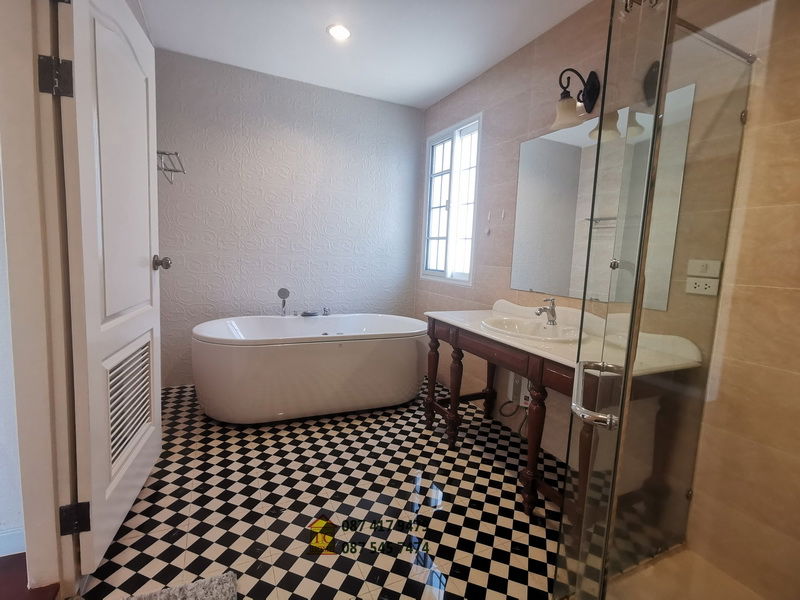 รูป ขายด่วนบ้าน 3 ชั้น 63.5 ตรว. พร้อมเฟอร์ฯ ม.แฟนตาเซียวิลล่า ใกล้เซ็นทรัลบางนา บ้านสวยสไตล์วินเทจ-วิคตอเรียน - รูปที่ 25/57