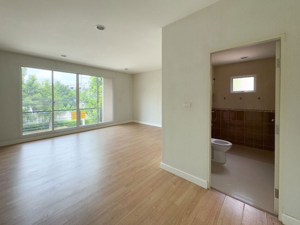 รูป ST0047 | ขาย ทาวน์โฮม 3 ชั้น บ้านกลางเมือง พระราม 3 – ราษฎร์บูรณะ 💰 ราคาขาย 7.19 ล้านบาท 🚝 BTS ตลาดพลู - รูปที่ 21/39