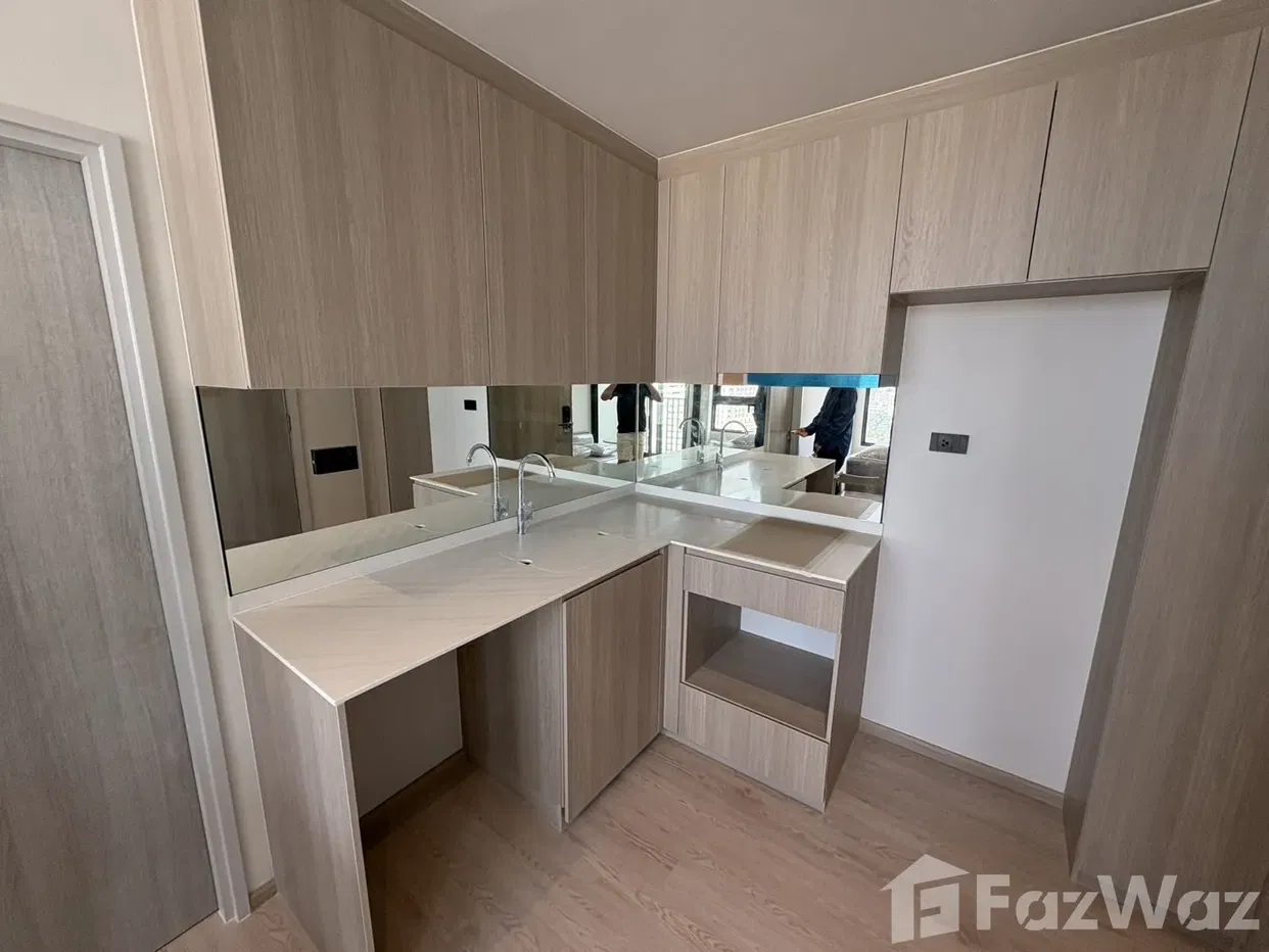 picture For Sale Reference Sathorn - Wongwianyai 1 bed Plus 5587887 - 2/5