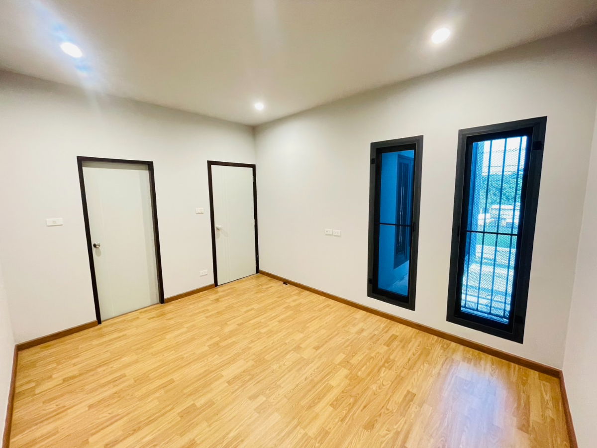 รูป ST0042 | ขาย Living Loft ลำลูกกา คลอง 9 💰 ราคาขาย 2.75 ลบ.  - รูปที่ 10/31