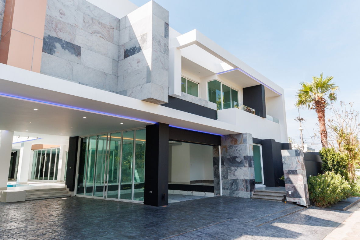 รูป บ้านหรูเชียงใหม่ บ้านสร้างใหม่ในโครงการคุณภาพ ทำเลดี แม่เหียะ-หางดง เชียงใหม่ - รูปที่ 3/21