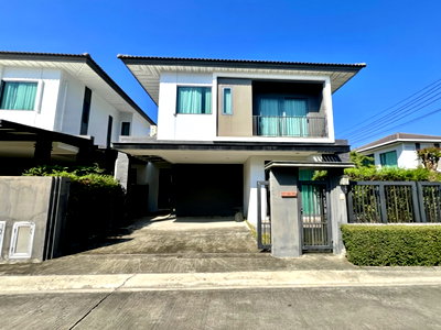 บ้านเดี่ยว เทสโก้โลตัส ศรีนครินทร์ : ขายบ้านแฝด 2 ชั้น Britania Srinakarin ทำเลศักยภาพ ใกล้วัดหนามแดง สมุทรปราการ  ใกล้ BTS ศรีด่าน และเมกะบางนา