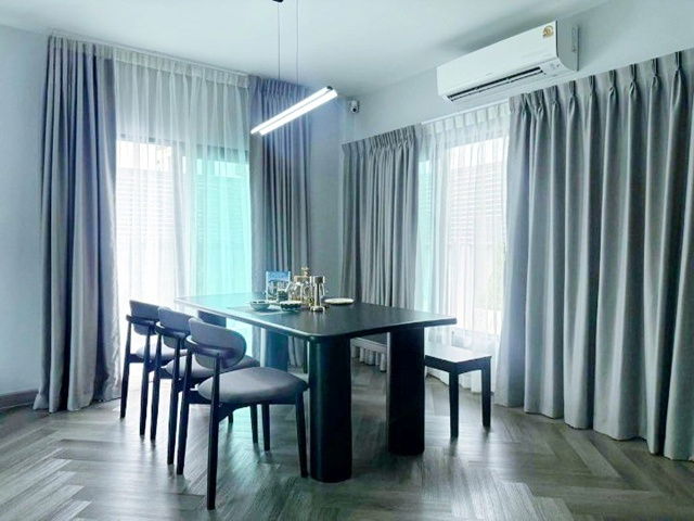 รูป สุขุมวิท-บางนา บางแก้ว รักสัตว์ เมกา บางนา 1.3 กม. ให้เช่าบ้าน 2 ชั้น ใหม่ หรูหรา ตกแต่งสไตล์ 3นอน 4 น้ำ 46 ตร.วา.186 ตร.ม. - รูปที่ 2/8