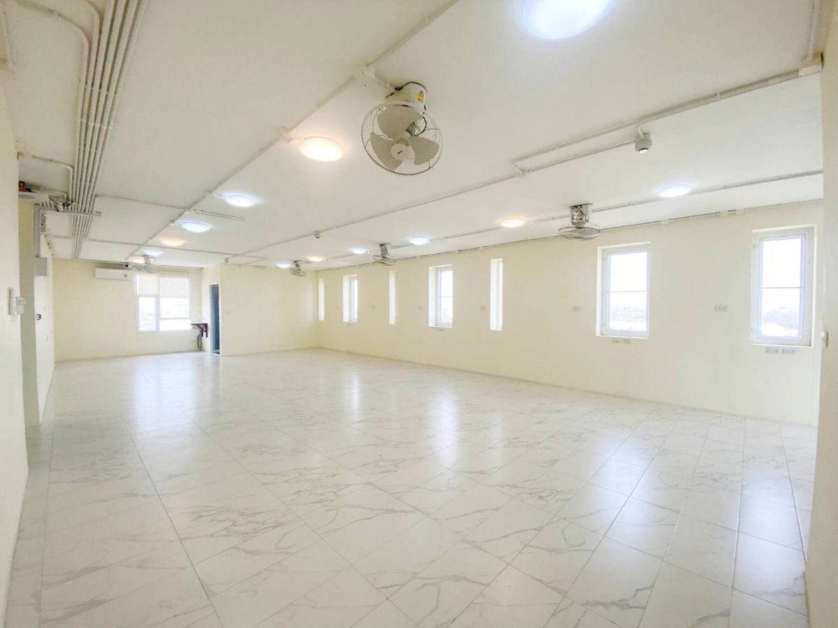 รูป ขายอาคารพาณิชย์  7 ชั้น และ 5  ชั้น  ซอยติวานนท์‑ปากเกร็ด  ต.บ้านใหม่ อ.ปากเกร็ด จ.นนทบุรี เนืื้อที่ 3 งาน, 63.1 ตร.ว. - รูปที่ 7/8