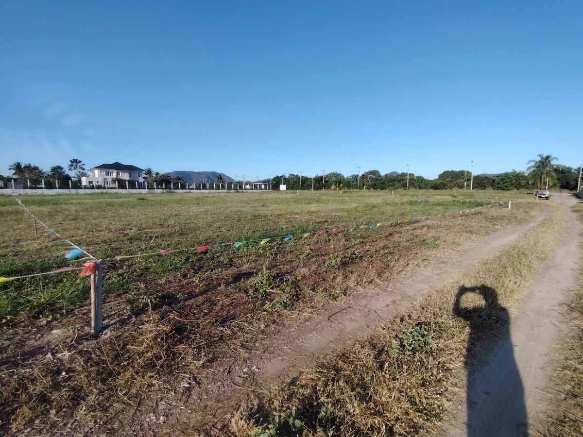 picture 1-0-0 Rai | Nice Home Building Plot  Highly Sought After Residential Area! - 3/9