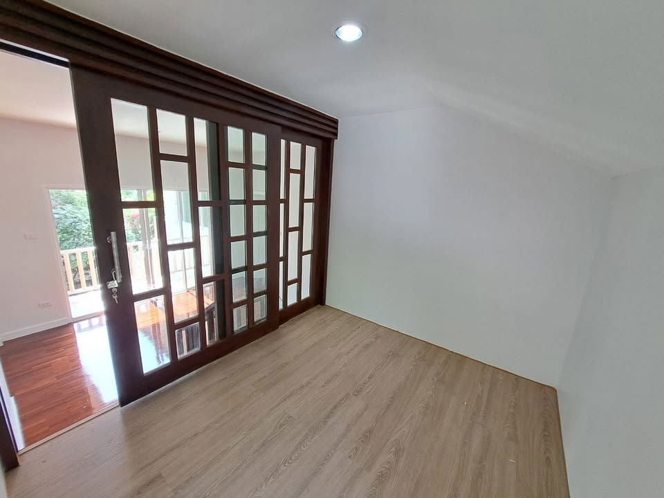 รูป ขายบ้านเดี่ยว 2 ชั้น หมู่บ้าน บ้านนนทรี 5 พระราม 5 89 ตารางวา - รูปที่ 7/12