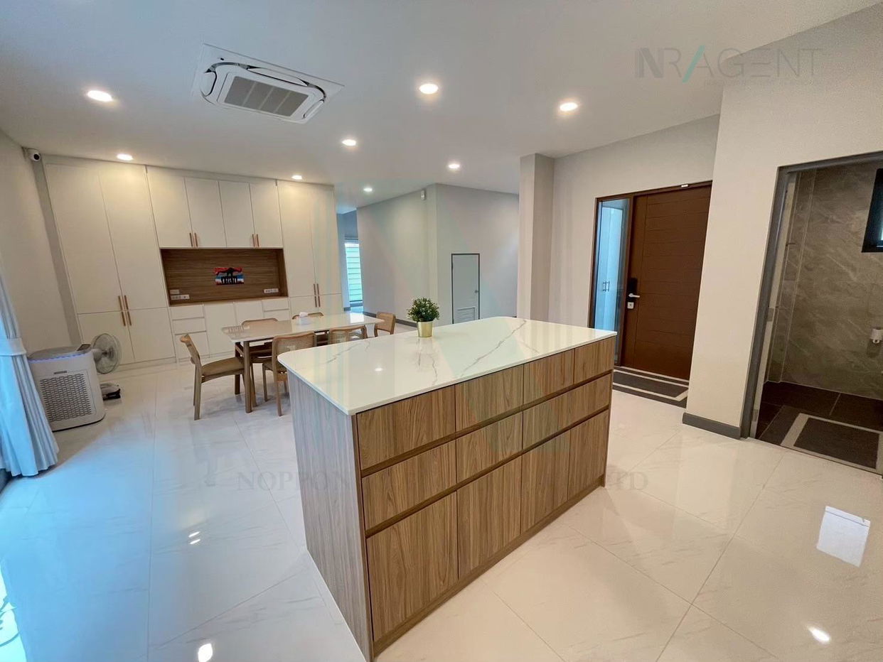 รูป ขายบ้านเดี่ยว โครงการ เดอะ ซิตี้ บางนา 2 ชั้น 4 ห้องนอน 5 ห้องน้ำ - รูปที่ 4/8