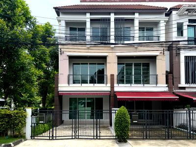 Townhouses for sale King Mongkut University Of Technology Thonburi : ST0047 | For Sale: 3-story Townhome, Baan Klang Muang Rama 3 - Rat Burana 💰 Selling Price: 7.19 Million Baht 🚝 BTS Talat Phlu