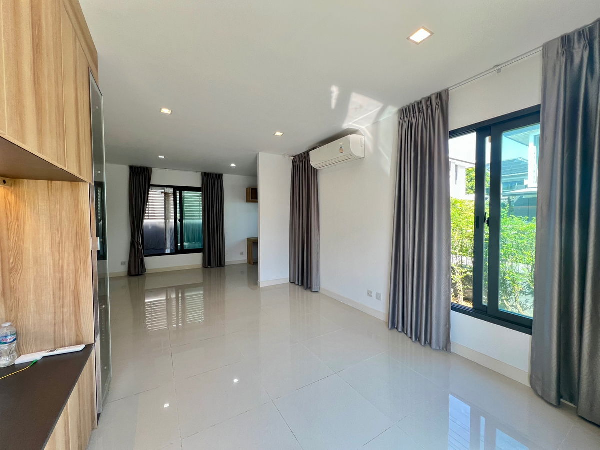 รูป ขายบ้านแฝด 2 ชั้น Britania Srinakarin ทำเลศักยภาพ ใกล้วัดหนามแดง สมุทรปราการ  ใกล้ BTS ศรีด่าน และเมกะบางนา - รูปที่ 6/31