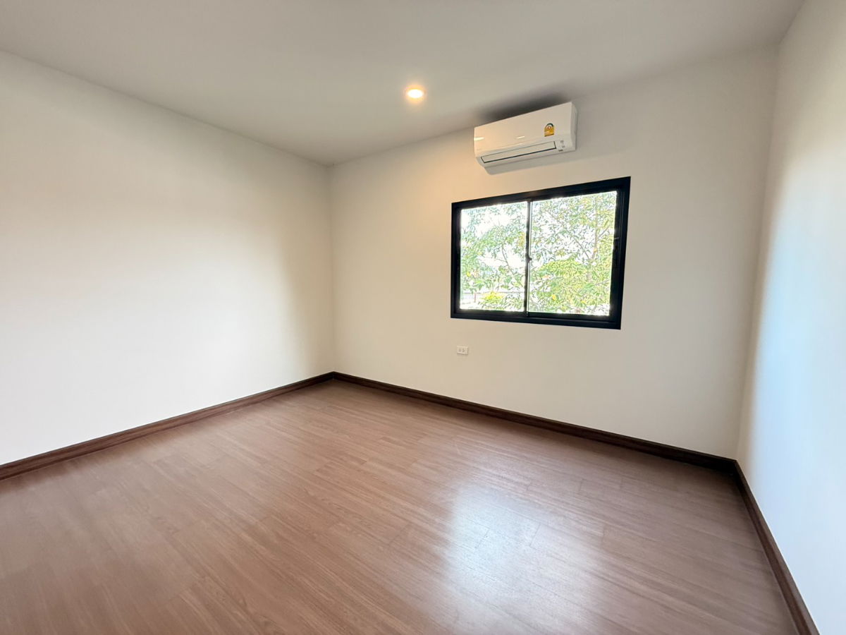 รูป หลุดจอง!!! ทำเลหน้าสวน หน้าบ้านไม่ชนใคร เพียง 5.99 ลบ - รูปที่ 13/13