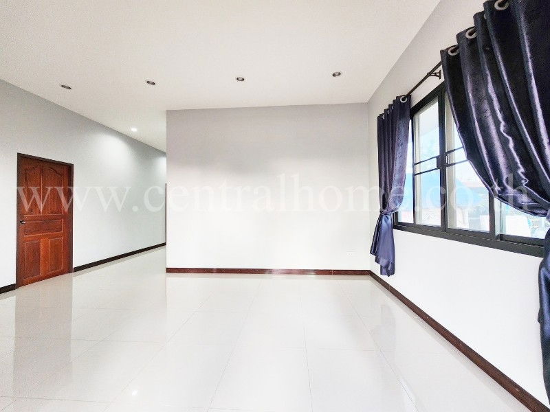 รูป บ้านเดี่ยว พร้อมที่ดิน 10 ไร่ 83 ตารางวา บรรพตพิสัย - นครสวรรค์ - รูปที่ 11/20