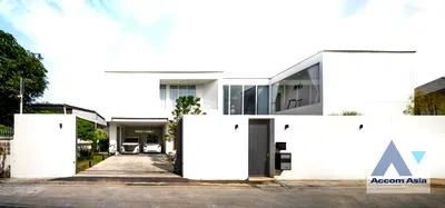 เช่าบ้านเดี่ยว เขตวังทองหลาง : 🔼🔽 AccomA 📩 Double High Ceiling,Private Swimming Pool 3 BR House in Wang Thonglang (AA44953)