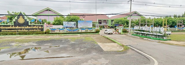 รูป ทำเลทอง กาฬสินธุ์ ให้เช่าอาคารพาณิชย์ 3 ชั้น ให้เช่าชั้น 1 รร.กมลาไสย 700 ม. พร้อมป้ายโฆษณา 20 ตร.วา. 80 ตร.ม.1 น้ำ - รูปที่ 8/8