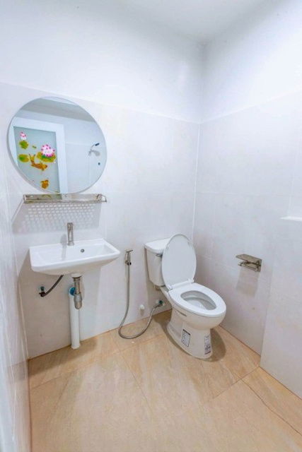 รูป เชื่อมต่อกัน 2 คูหา 3 ชั้น ลาดกระบัง บิ๊กซี เคหะร่มเกล้า 500 ม.ให้เช่าอาคารใหญ่ 4 น้ำ 41ตร.วา. 490ตร.ม. รร.ร่วมฤดีวิเทศศึกษา มีนบุรี3กม. - รูปที่ 8/8