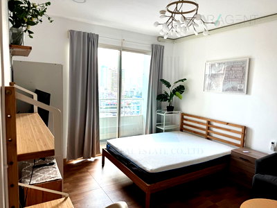 Condos for sale iconsiam : For Sell Condo THE LIGHT HOUSE Building 1, Floor 12,Studio, Room size 33 sqm