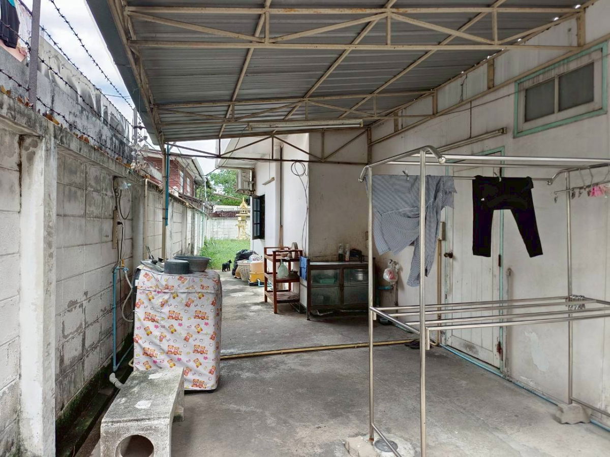 รูป  ขายบ้านเดี่ยวสองชั้น พร้อมออฟฟิศ และที่ดินเปล่า ทำเลทองในนนทบุรี 2 งาน, 93 ตร.ว. - รูปที่ 12/14