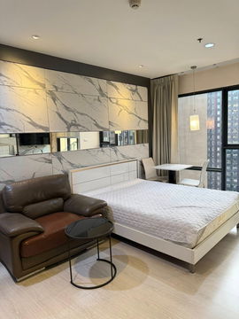 @Condorental condo for rent Rhythm Asoke 