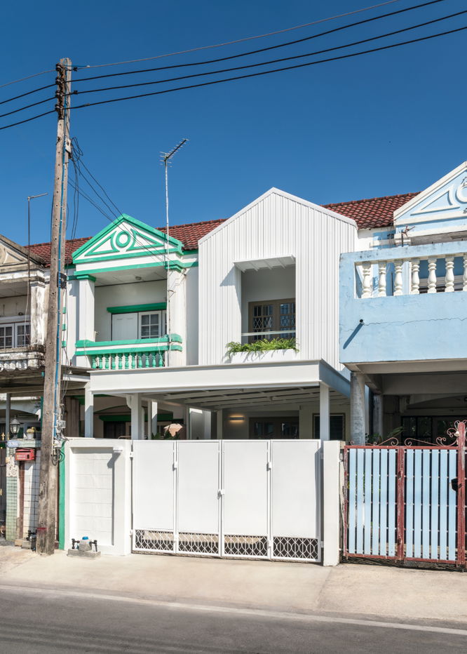 รูป ทาวน์เฮ้าส์รีโนเวท 2 ชั้น — คลอง 2 ธัญบุรี จากถนนใหญ่รังสิต-นครนายกเพียง 400 เมตร  ราคาเพียง 1,890,000.- - รูปที่ 2/15