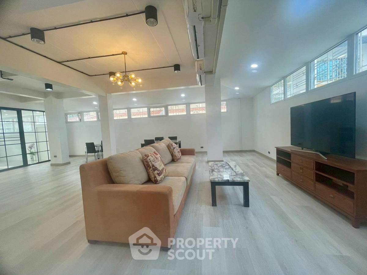 รูป บ้าน 4-ห้องนอน ที่ เซนสิริ มิดทาวน์ วิลล่า ใกล้ พัทยาใต้ (ID 2111203) - รูปที่ 3/13