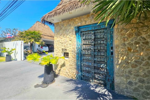 [920601001-799] Elegant Balinese Villa, 4 Bed 6 Bath in Hua Hin 70 For Sale