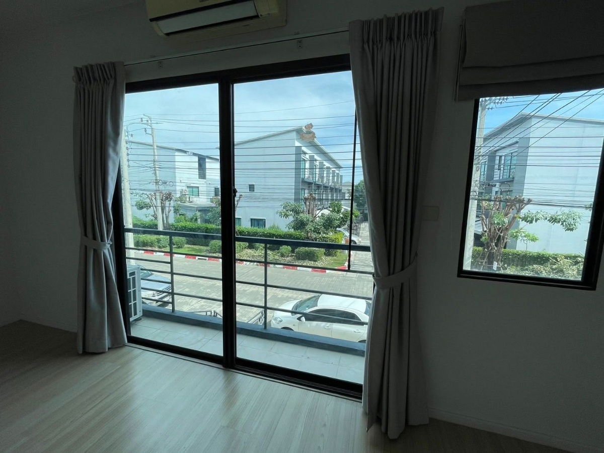 รูป HR3116ให้เช่าทาวน์โฮม 3 ชั้น บ้านกลางเมือง พระราม 9 - อ่อนนุช เฟอร์นิเจอร์ครบ พร้อมเข้าอยู่ทันที - รูปที่ 2/13