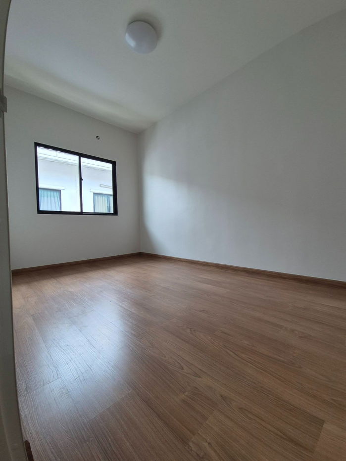 รูป 🔴S2376🟡 ขายถูกมาก👍 ทาวน์เฮาส์ 2 ชั้น โครงการโมดิวิลล่า 💛🧡 ✅แอดไลน์ @mproperty (มี @ ด้วย) แอดมินตอบไว - รูปที่ 8/17