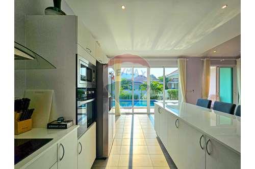 รูป [920601001-67] 3 Bed 2 Bath Private Modern Villa in Hua Hin Soi 88 For Sale - รูปที่ 21/38