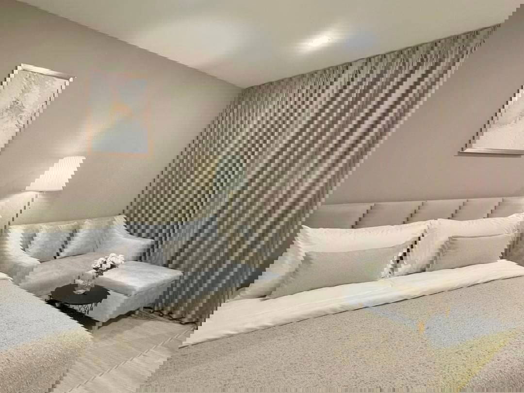 รูป เช่า เอ็กซ์ที ห้วยขวาง เฟอร์ฯครบ พร้อมเข้าอยู่ ใกล้ MRT ห้วยขวาง เพียง 75 เมตร - รูปที่ 1/17