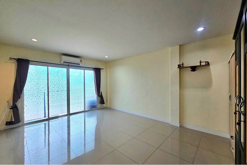 รูป [920601001-552] ทาวน์เฮ้าส์ 2 ชั้น 2 ห้องนอน 2 ห้องน้ำ ในซอยหัวหิน 102 สำหรับขาย - รูปที่ 9/21