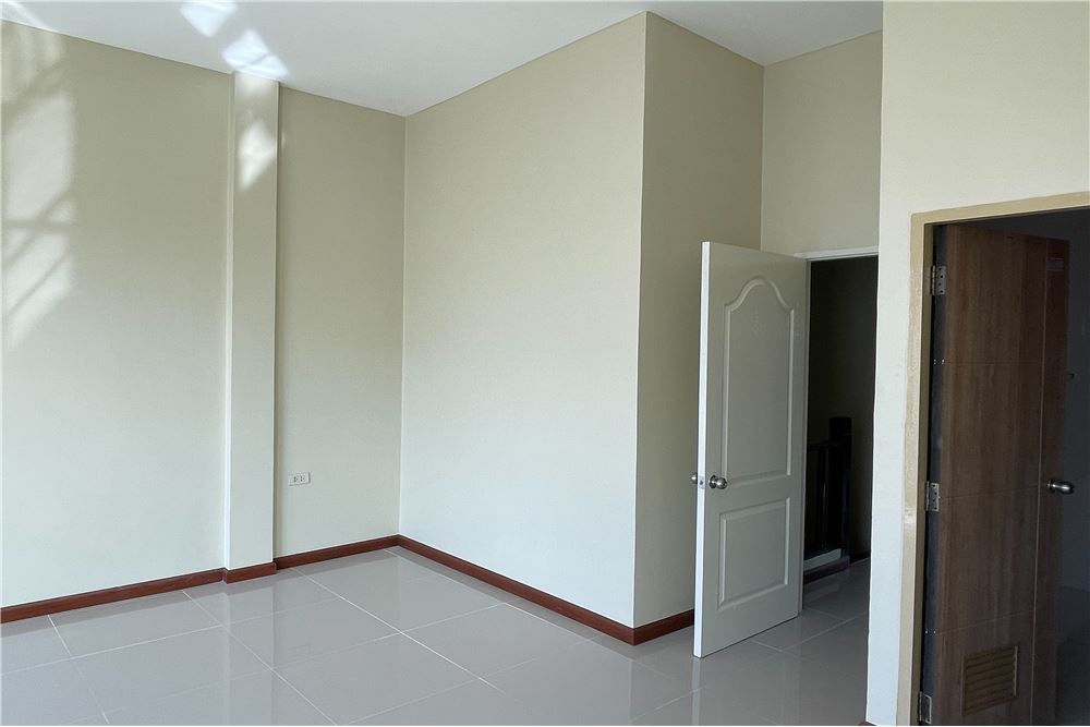 รูป [920071045-103] ขายด่วน!! บ้านกลางเมืองศรีนครินทร์-พัฒนาการ6.5ล้าน - รูปที่ 20/23