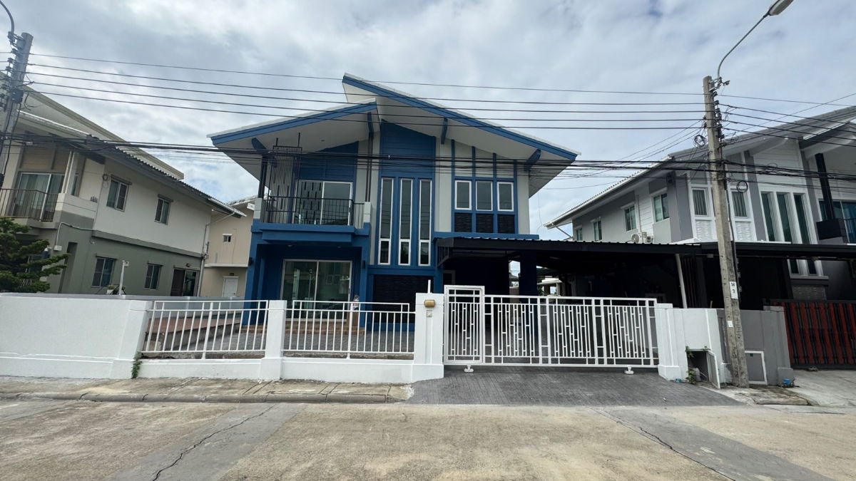 picture Luxury Private Pool Villa | Pruksa Puri Kingkaew - 1/9