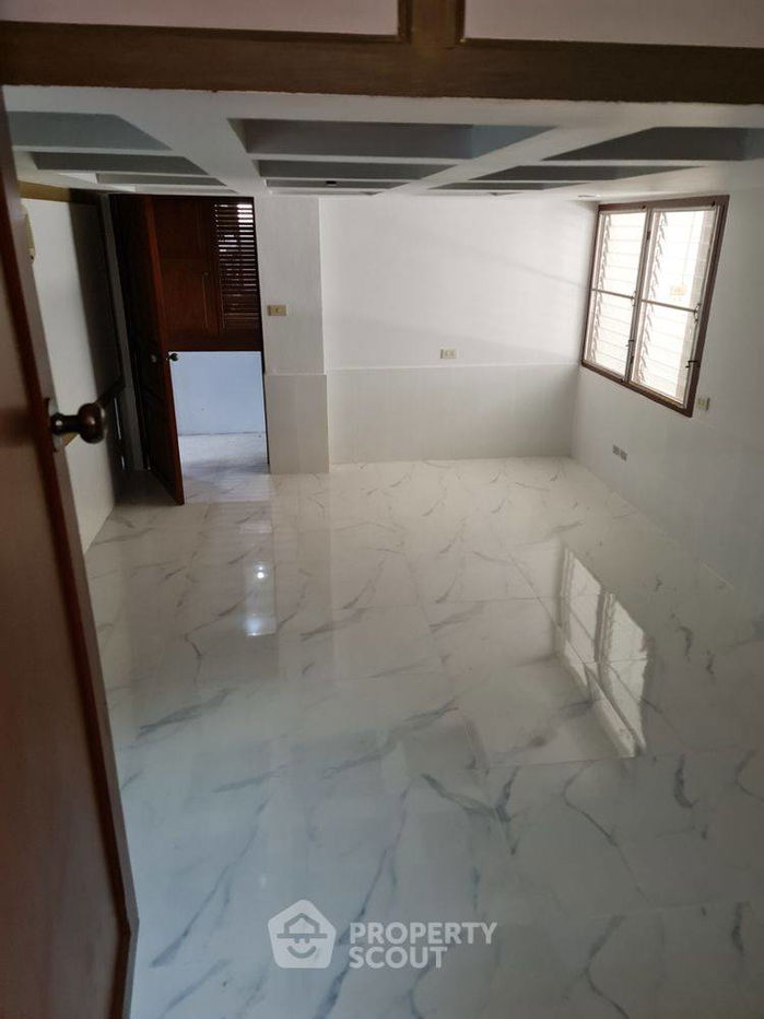 รูป บ้าน 5-ห้องนอน ใกล้ MRT รัชดาภิเษก (ID 2428705) - รูปที่ 5/9