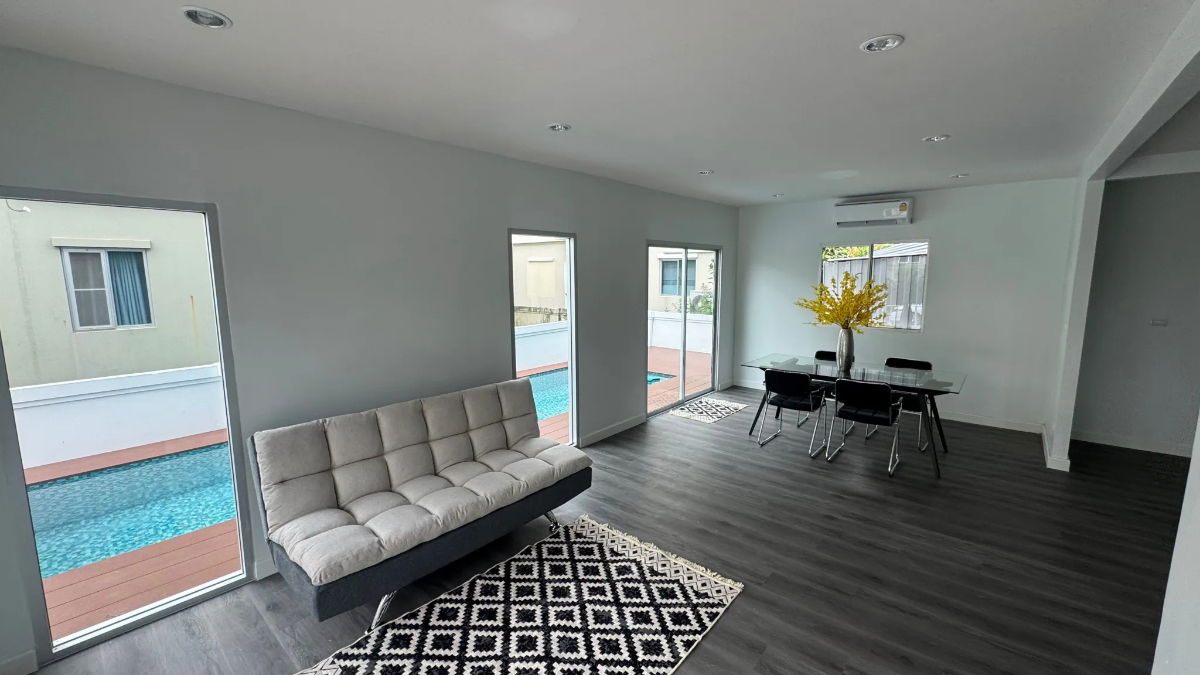 picture Luxury Private Pool Villa | Pruksa Puri Kingkaew - 2/9