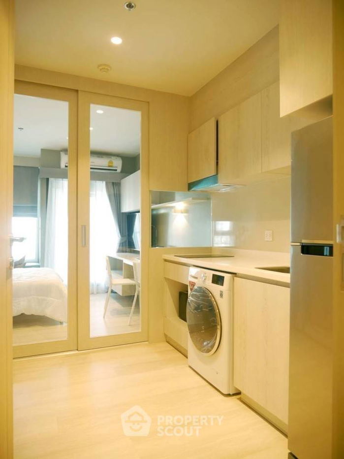 picture 1-BR Condo at Life One Wireless near BTS Phloen Chit (ID 320490) - 9/11