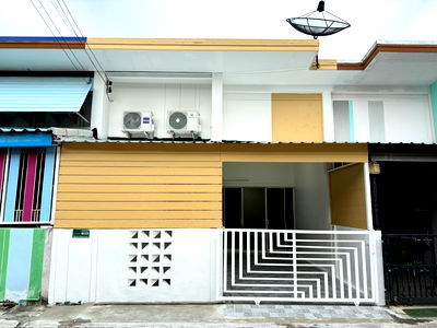 ทาวน์โฮม สมุทรสาคร : The Money Me พระราม2-บางหญ้าแพรก บ้านรีโนเวทใหม่พร้อมอยู่ ราคาพิเศษ ฟรีค่าใช้จ่ายวันโอน