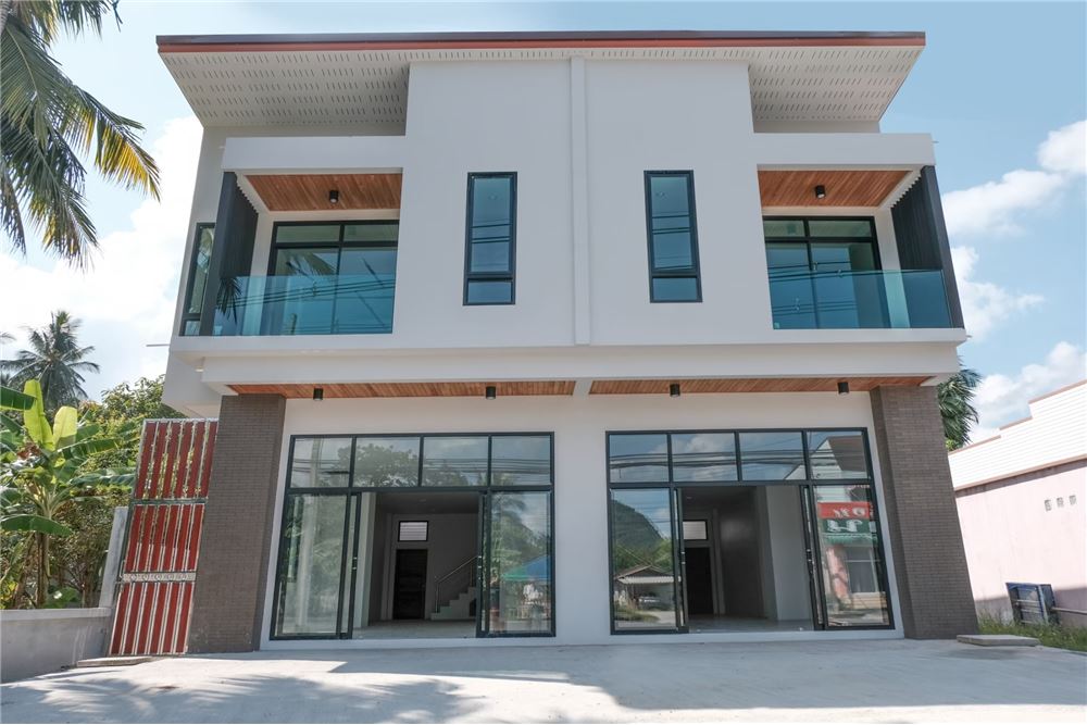 รูป [920121030-204] Modern 2 BR townhouse in Khanom, NST - รูปที่ 1/43