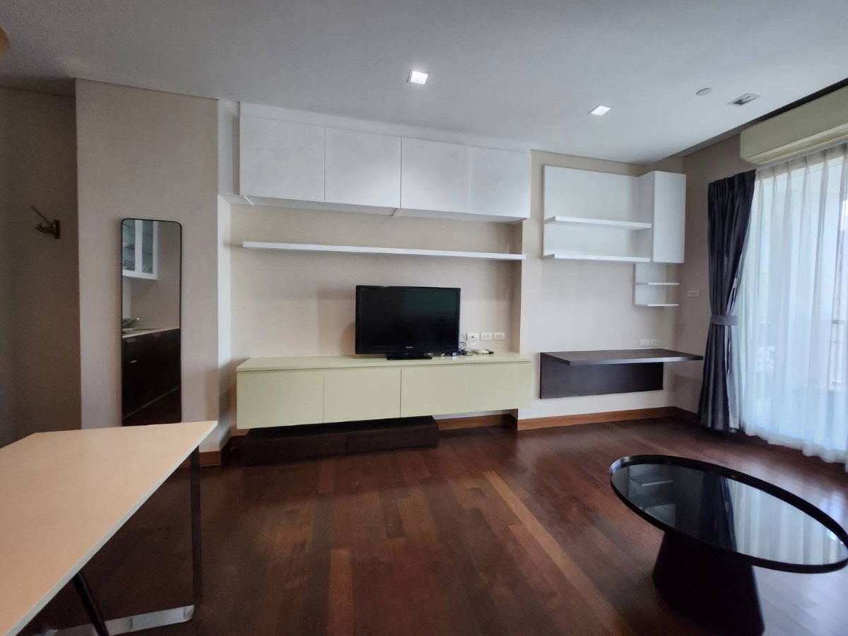 picture Ivy                       Thonglor - 9/12