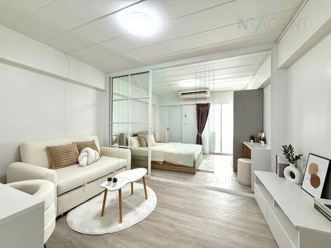 ขายคอนโด สตูดิโอ วัน สตูดิโอ โซนคอนโด อาคาร 1 ชั้น 8 1 ห้องนอน ขนาด 27 ตรม ใกล้ ฺใกล้ MRT ลาดพร้าว 83