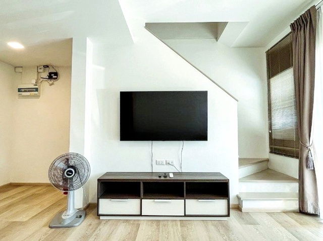 รูป อินดี้ บางนา-รามคำแหง2 โลตัส บางนา-ตราด 1.2 กม. ให้เช่าทาวน์โฮมสุดหรู 2 ชั้น รพ.พริ้นซ์ สุวรรณภูมิ 1.8 กม. - รูปที่ 6/8