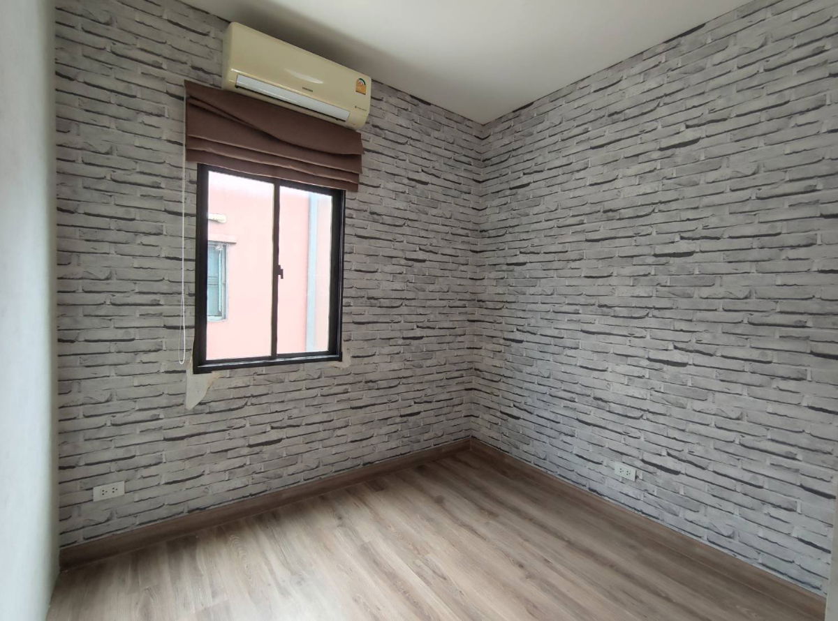 รูป ให้เช่า ทาวน์โฮม เวิร์ฟ เพชรเกษม 81 ถูก สภาพดี พร้อมอยู่ ใกล้เพชรเกษม เพียง 1.5 กม. - รูปที่ 9/15