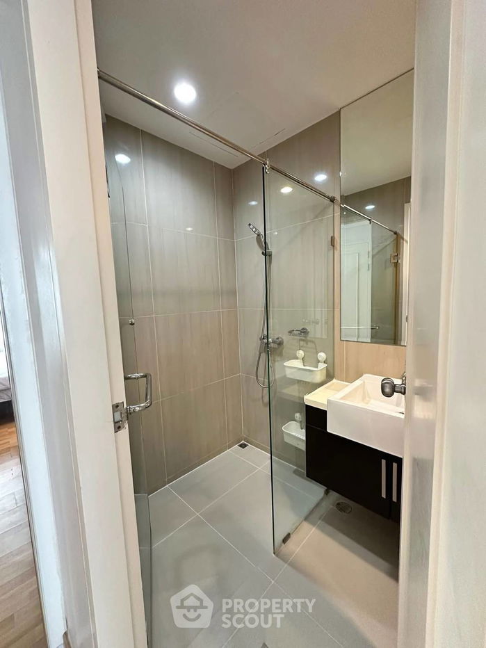 รูป คอนโด 1-ห้องนอน ที่ วิลล่า อโศก ใกล้ MRT เพชรบุรี (ID 2367075) - รูปที่ 3/7